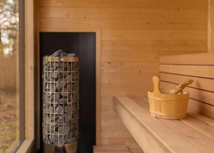 Jemiola Niedzwiady Male Holiday home *